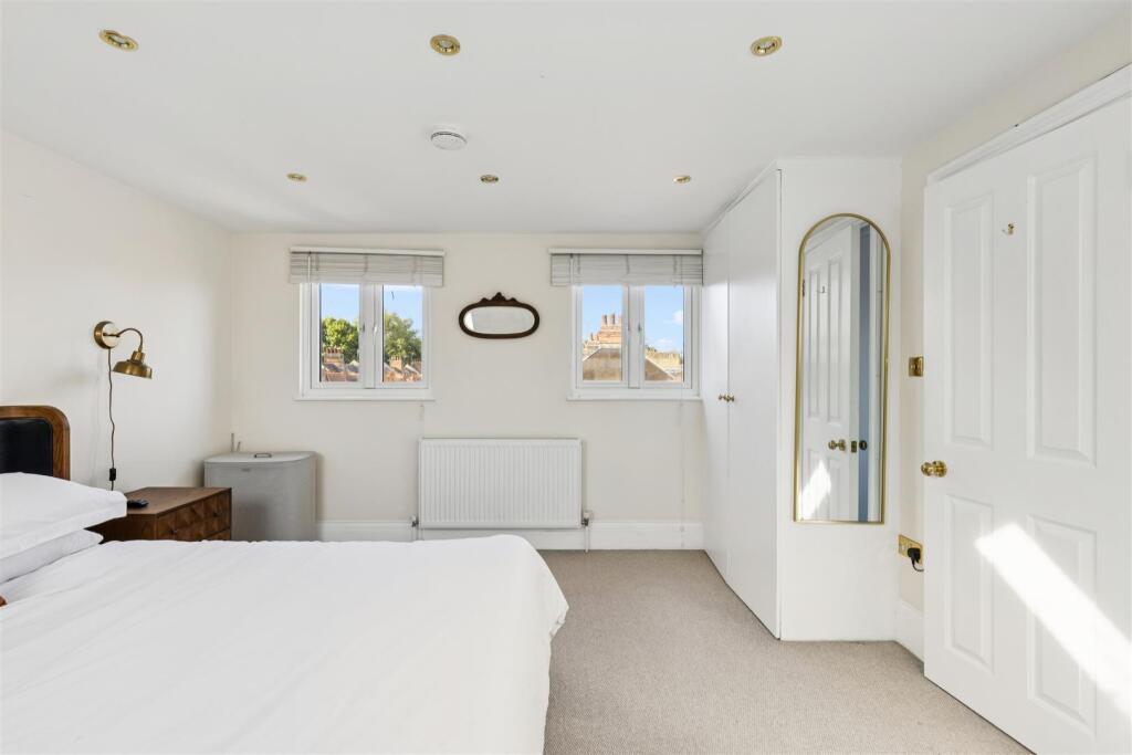 Southfield Road, W4 - FOR SALE