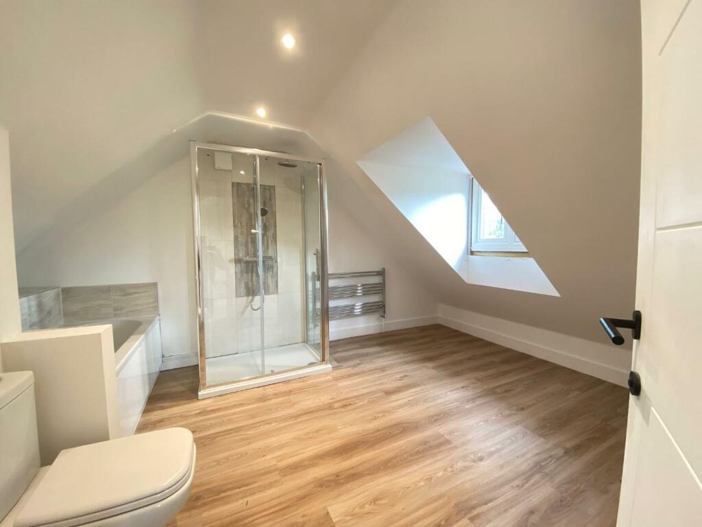 En-suite bathroom