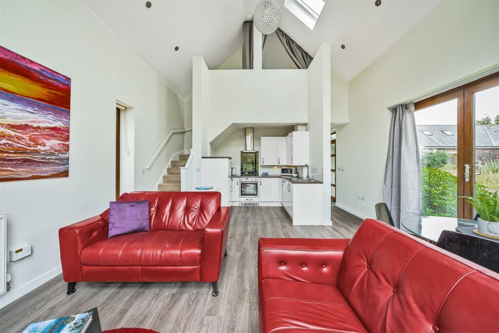 Sitting/kitchen area