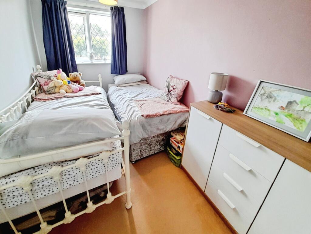 pbox-bedroom-315896.jpg