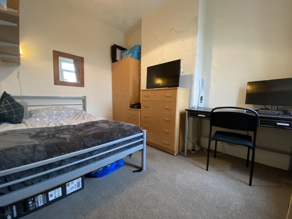 Hazeldene Avenue, Cathays