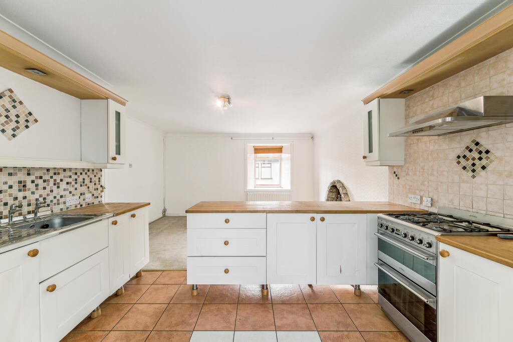 Kitchen/ Dining Room/ Lounge