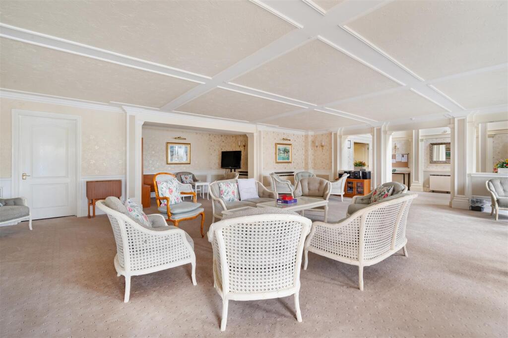 Communal Lounge and Laundry