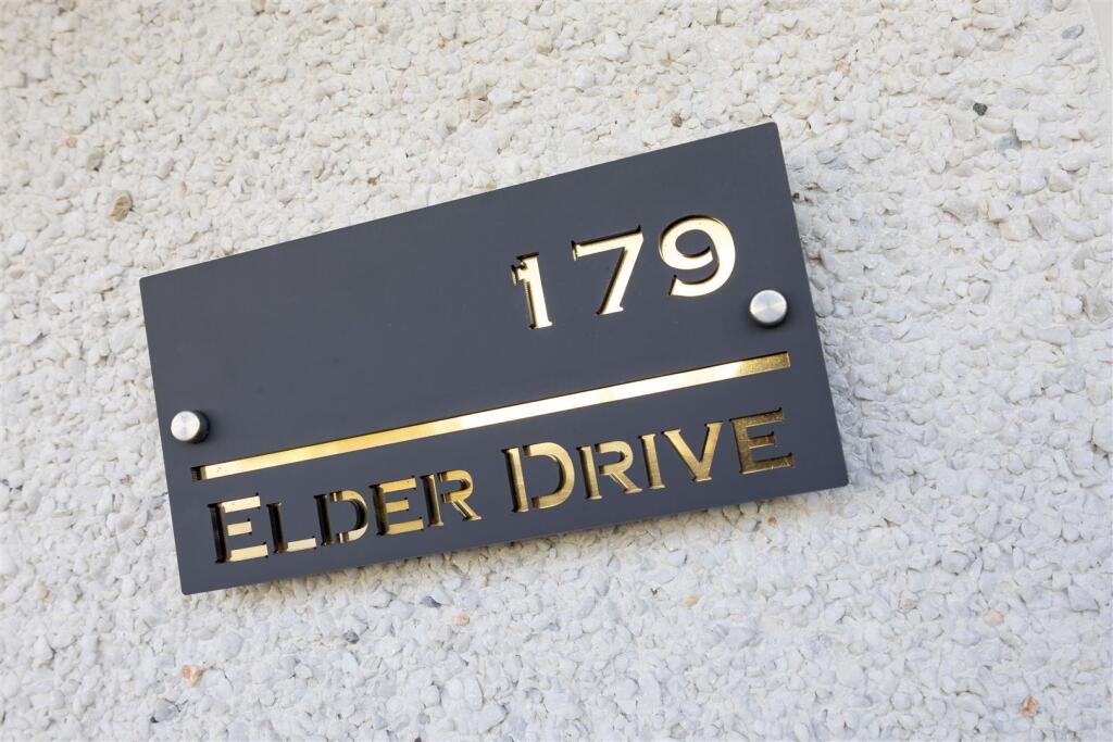 179_ELDER_DRIVE_MOODIESBURN_005.JPG