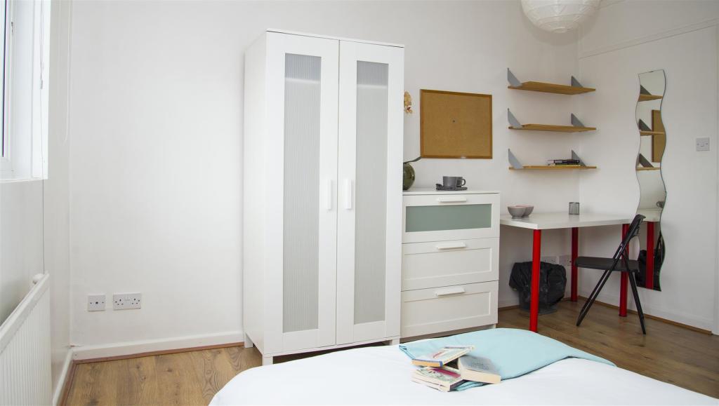 student-4-bed-flat-nightingale-rd-portsmouth (23).