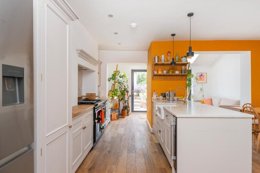 2S8RBN - Kitchen Diner I.jpg