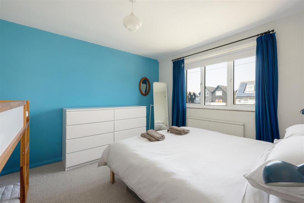 Island Wall, Whitstable