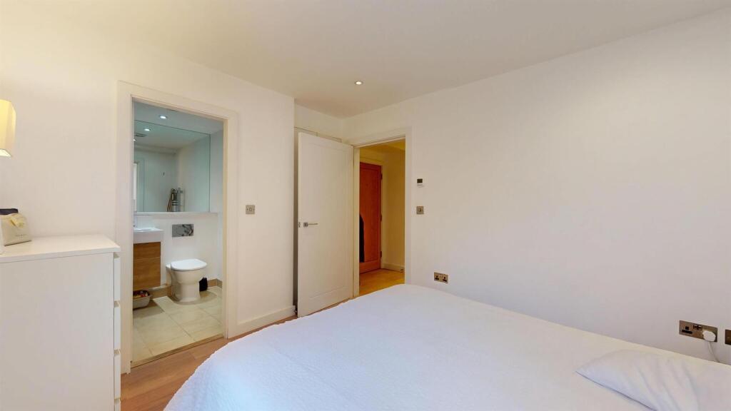 LGF2PG.bedroom2.jpg
