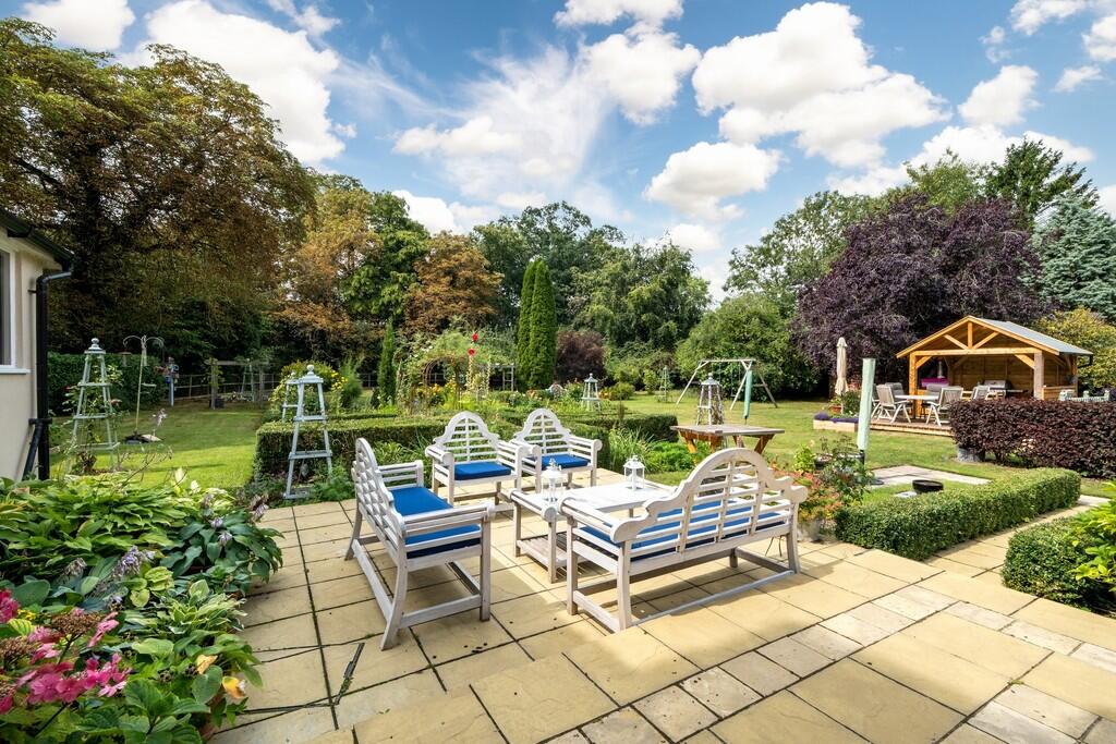 1440px-Elm Farm H...