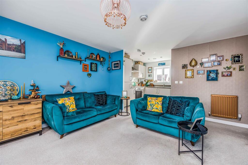 Flat 5, Mouliere Court, St. Georges Road, Denmead-