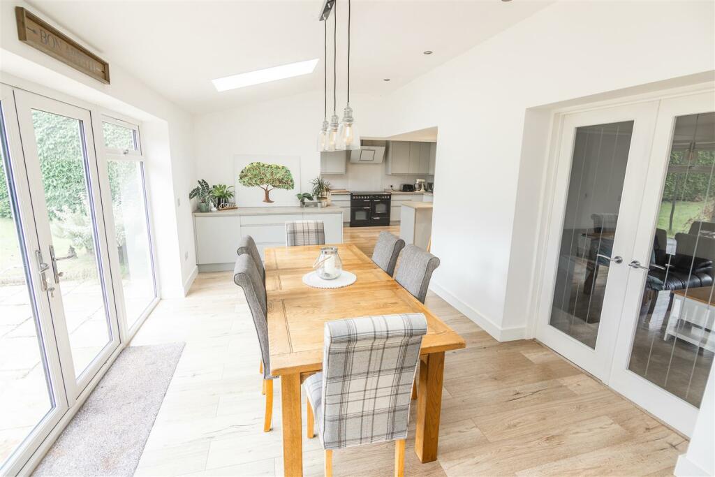 KITCHEN/DINING/FAMILY ROOM