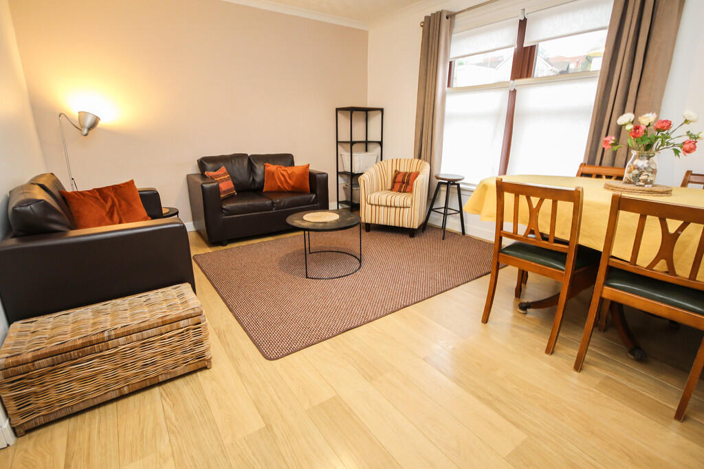 18a Hopetoun - Re...