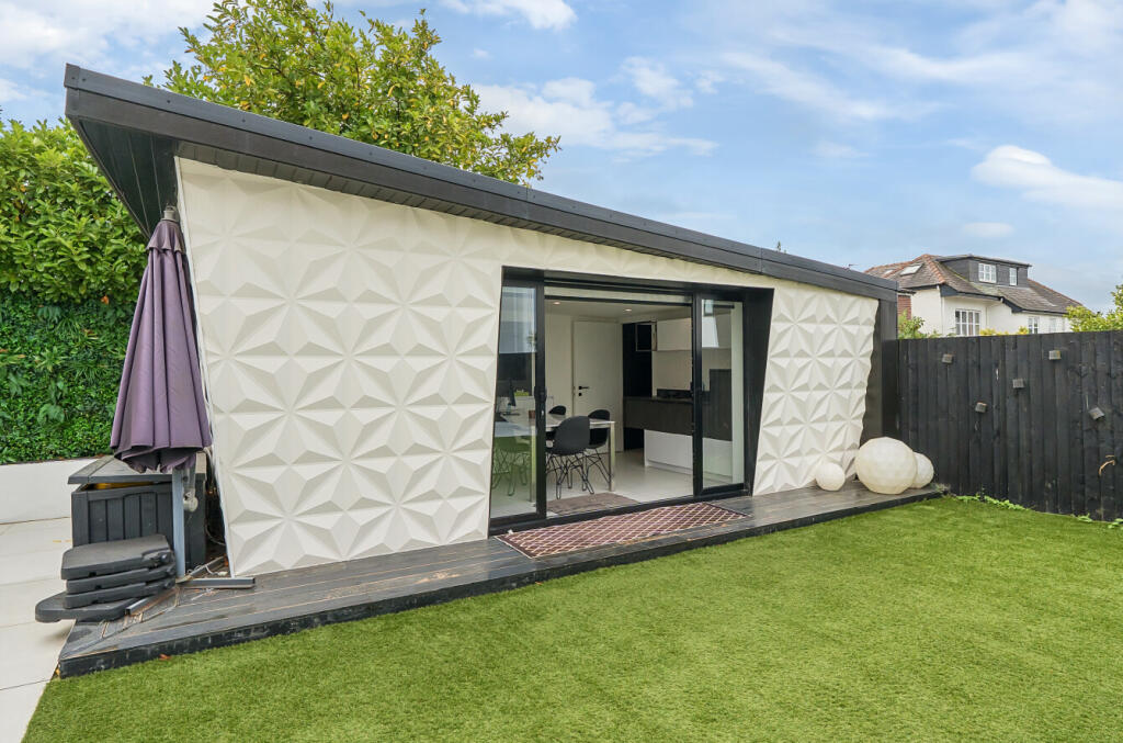 1326956-5-687637b...