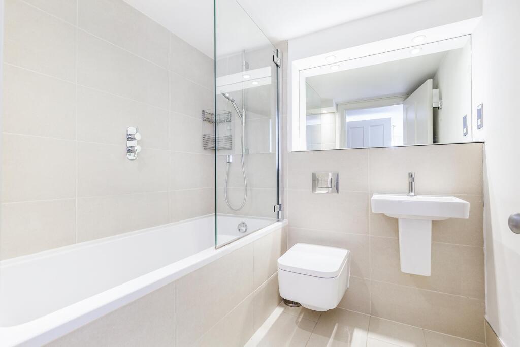 Bathroom ()