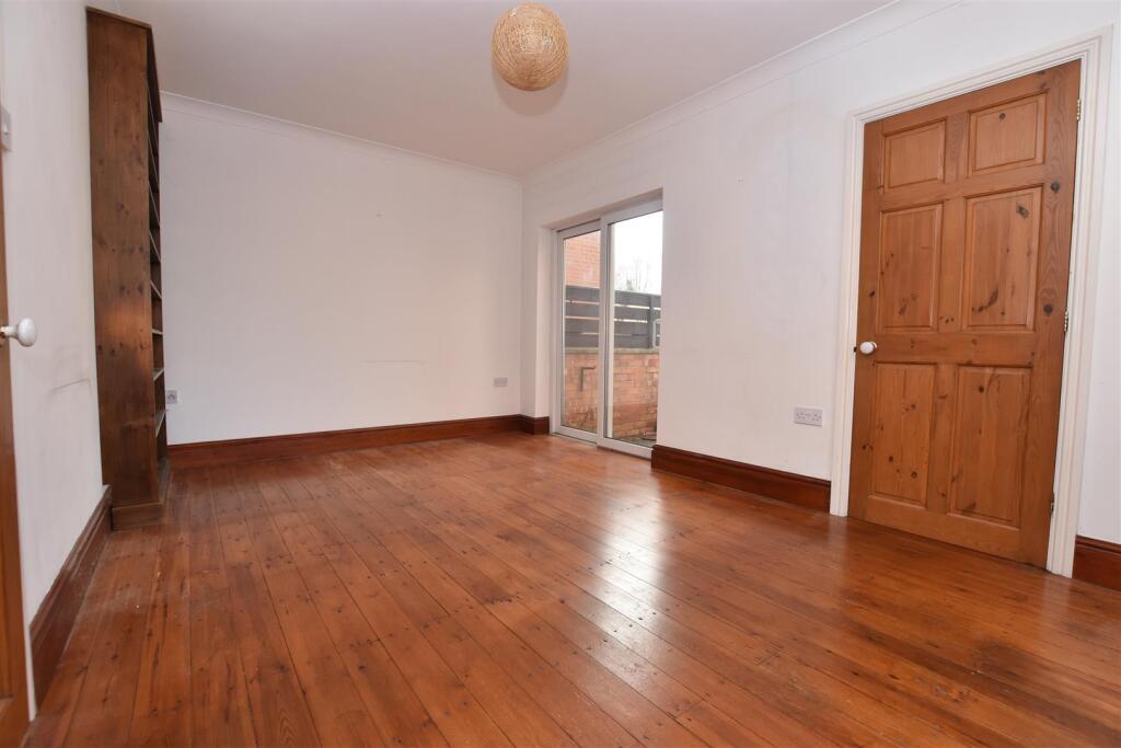 Dining Room.JPG