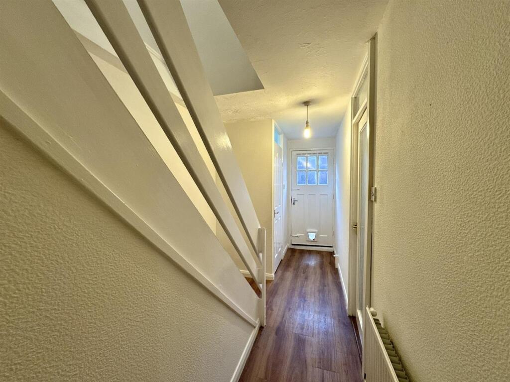 REAR HALLWAY