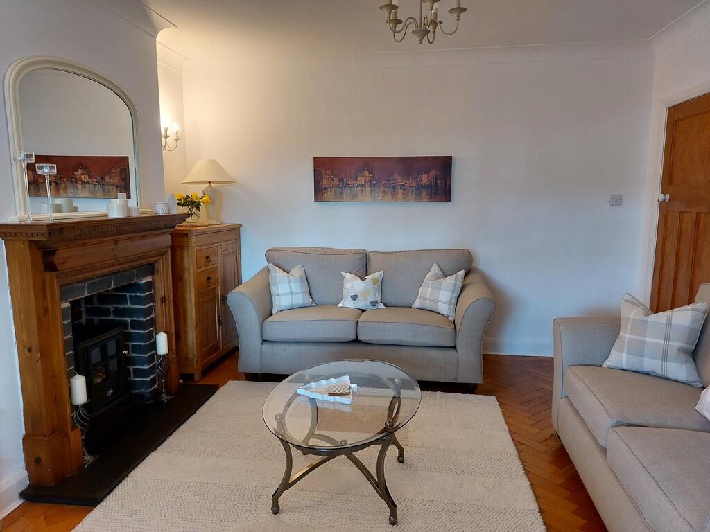 Lounge 1