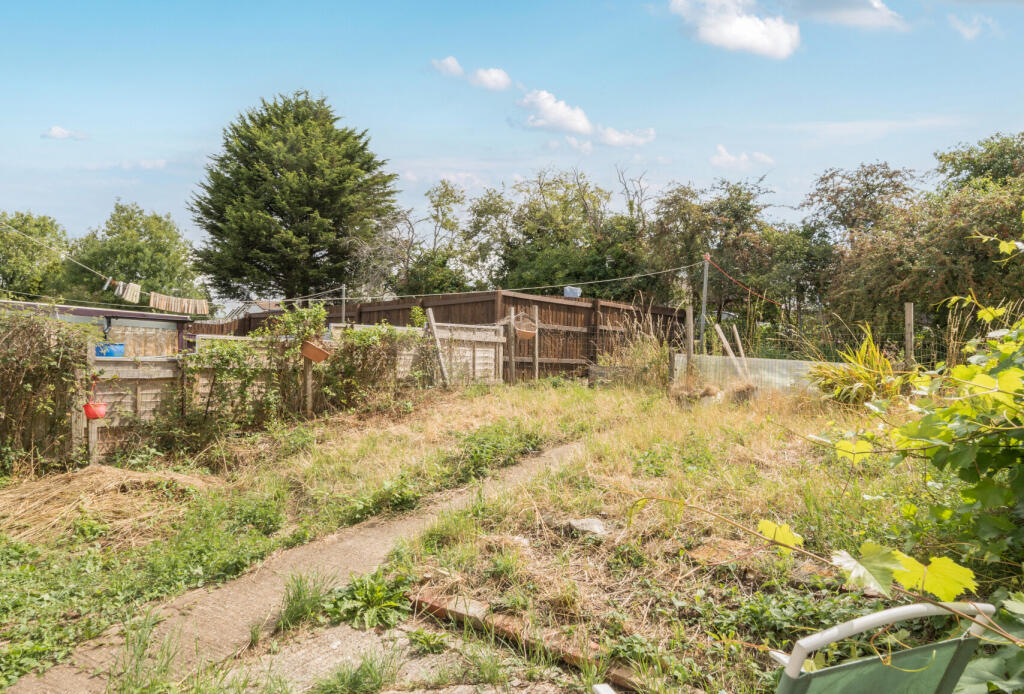 1330663-6-688c9d6...