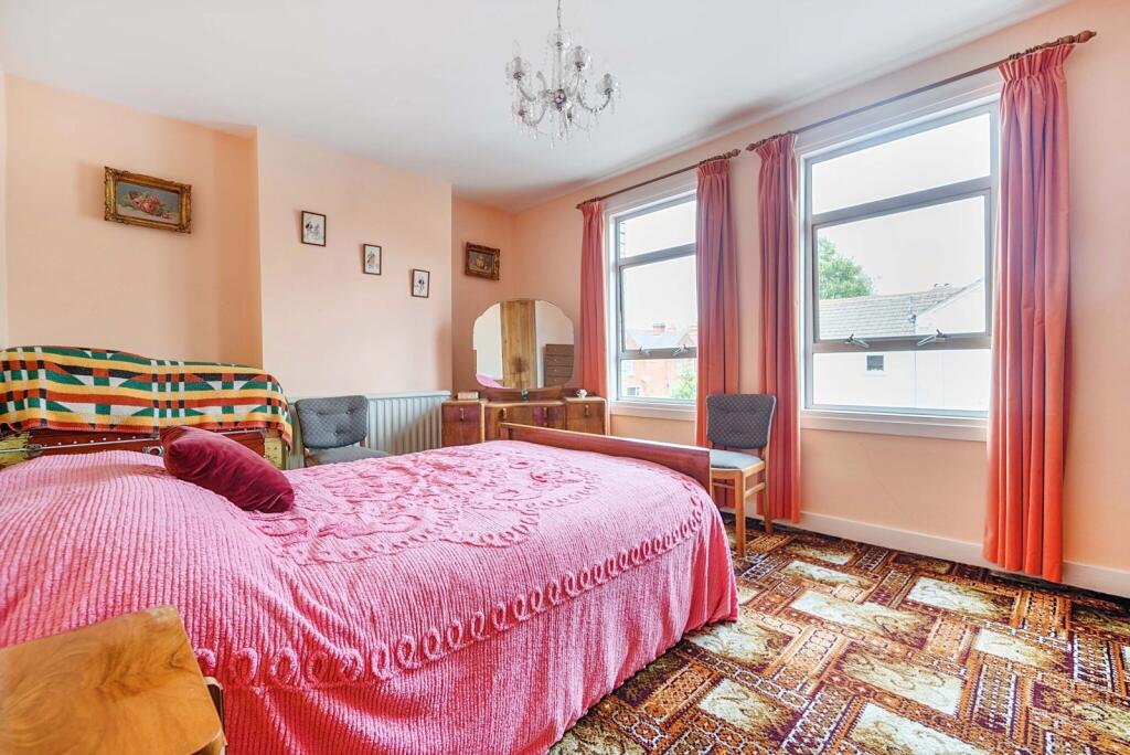 1305645-2-6849770...