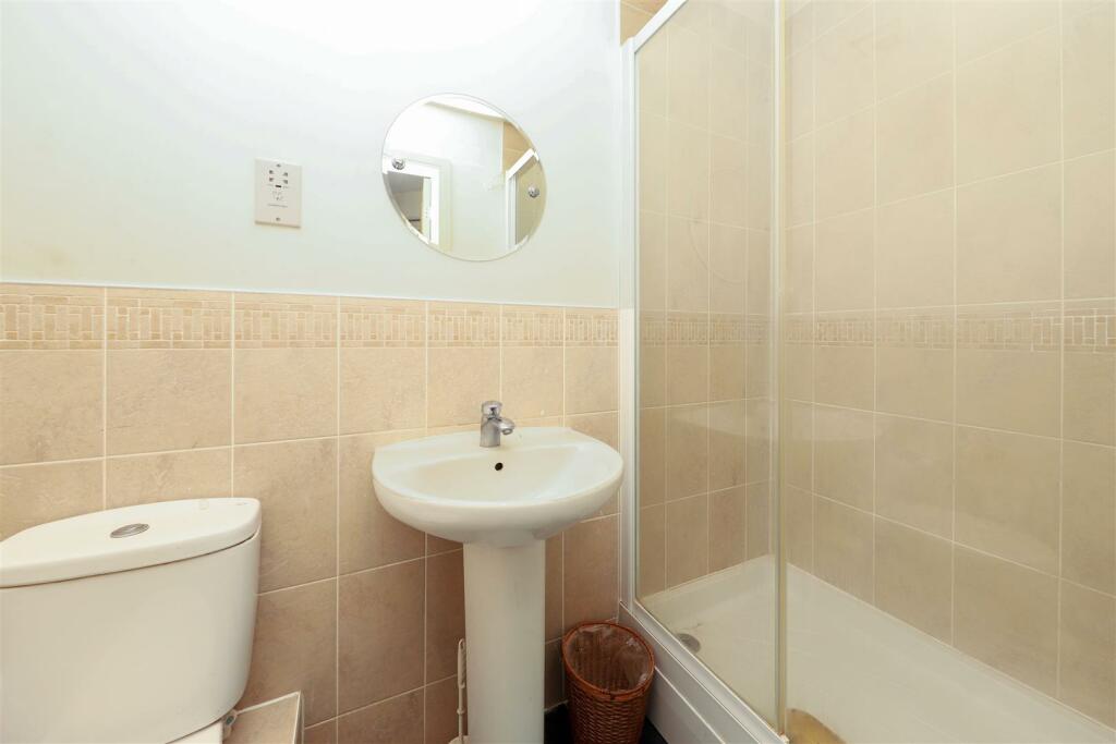 En-Suite Bathroom