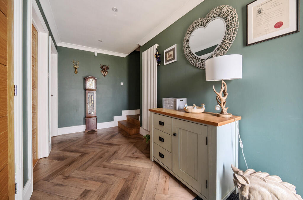 36-6821e49de186f-...