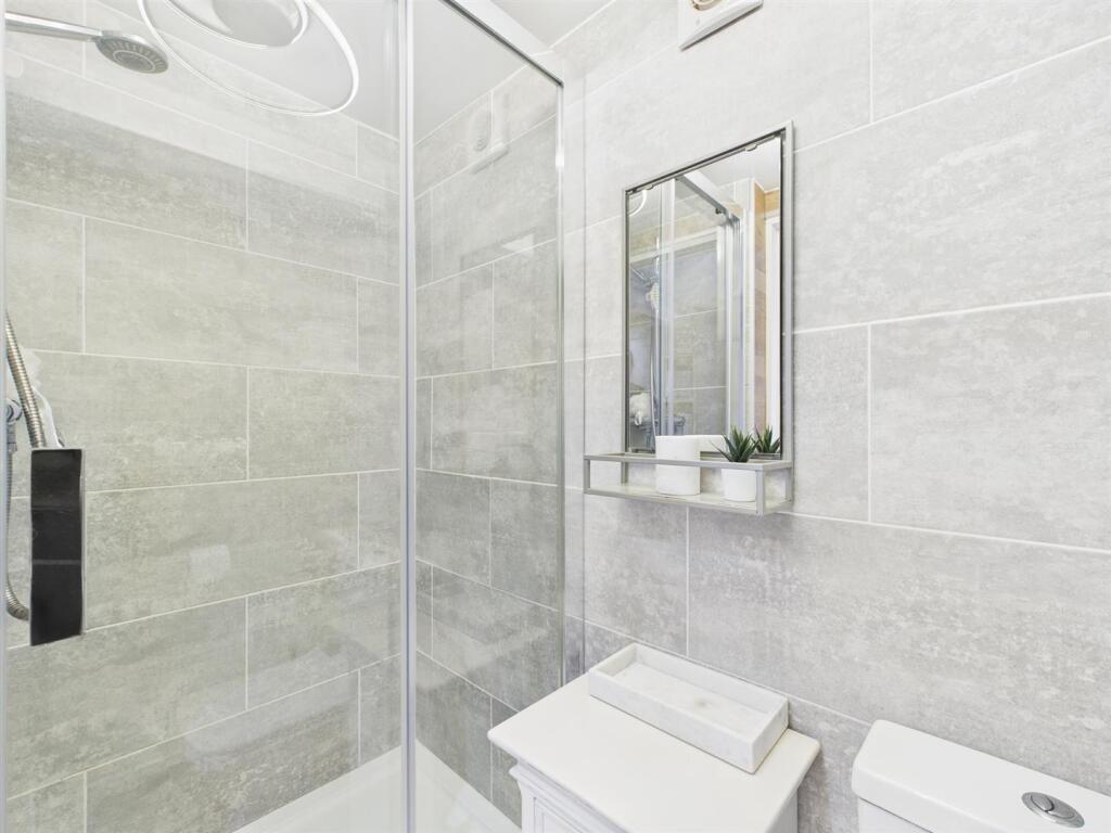 Shower Room/Potential Ensuite For Bed 3