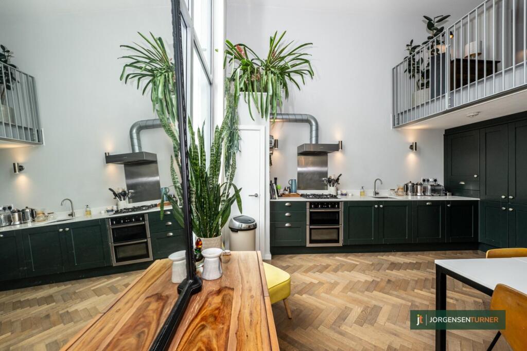 Kitchen Area .jpg