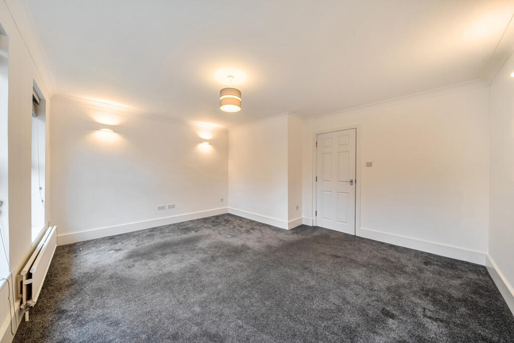 1375712-11-6904ac...