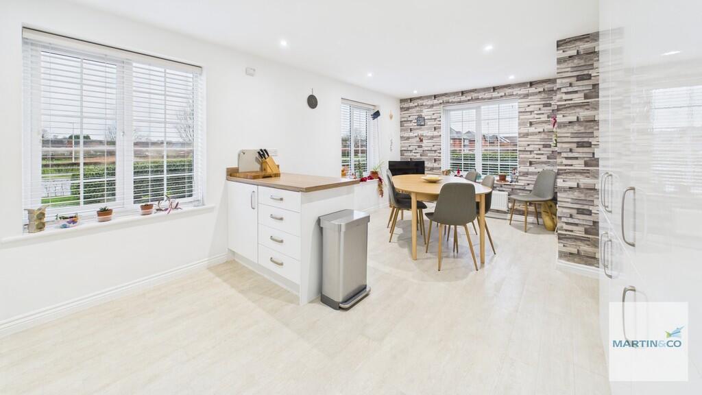 CAM03663G0-PR0220...