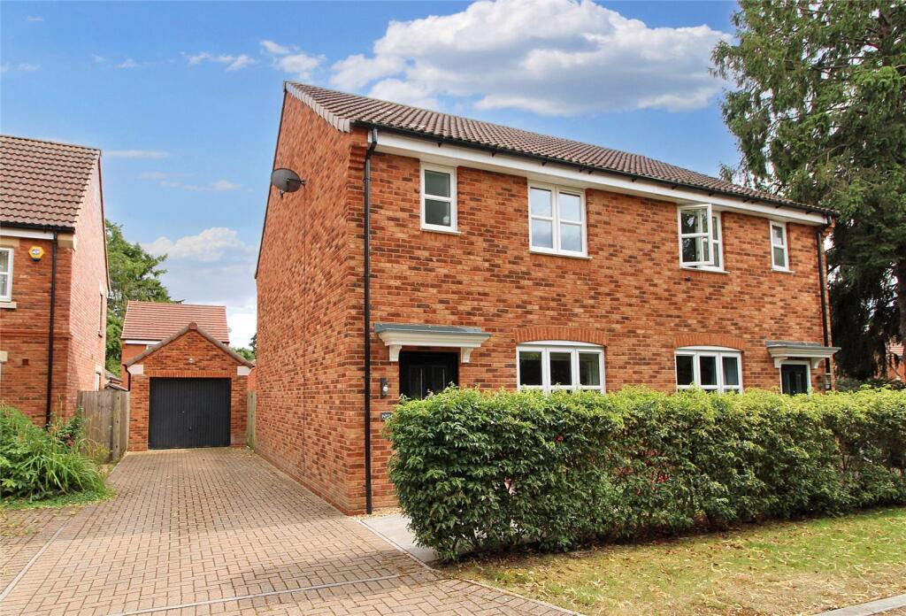 Greenacre Place, Newbury, Berkshire, RG14