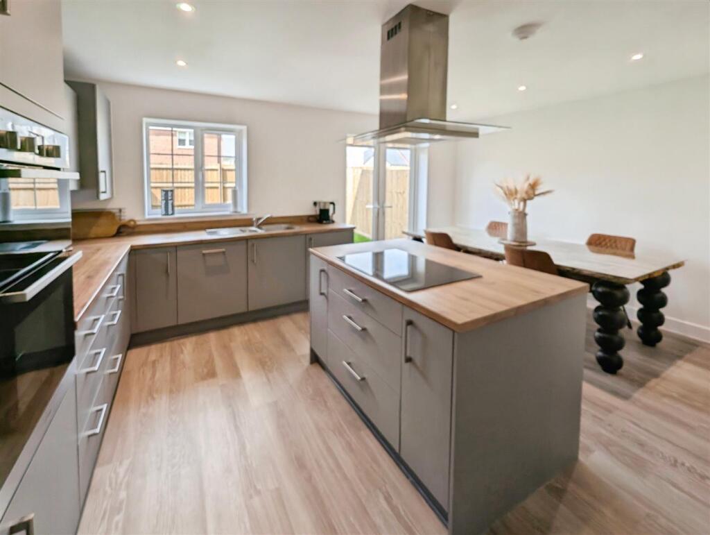 Kitchen Diner