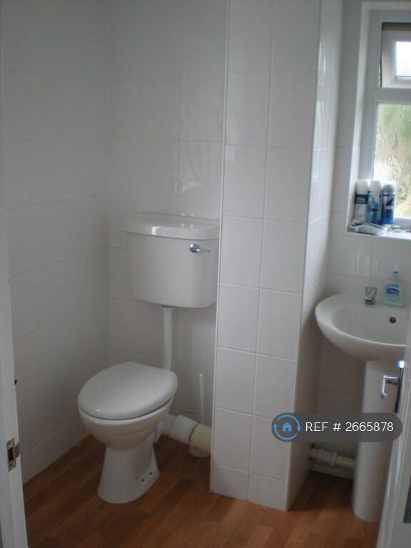 Bath / Shower Room