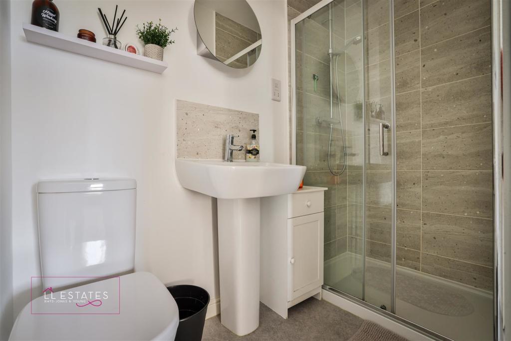 Ensuite.jpg