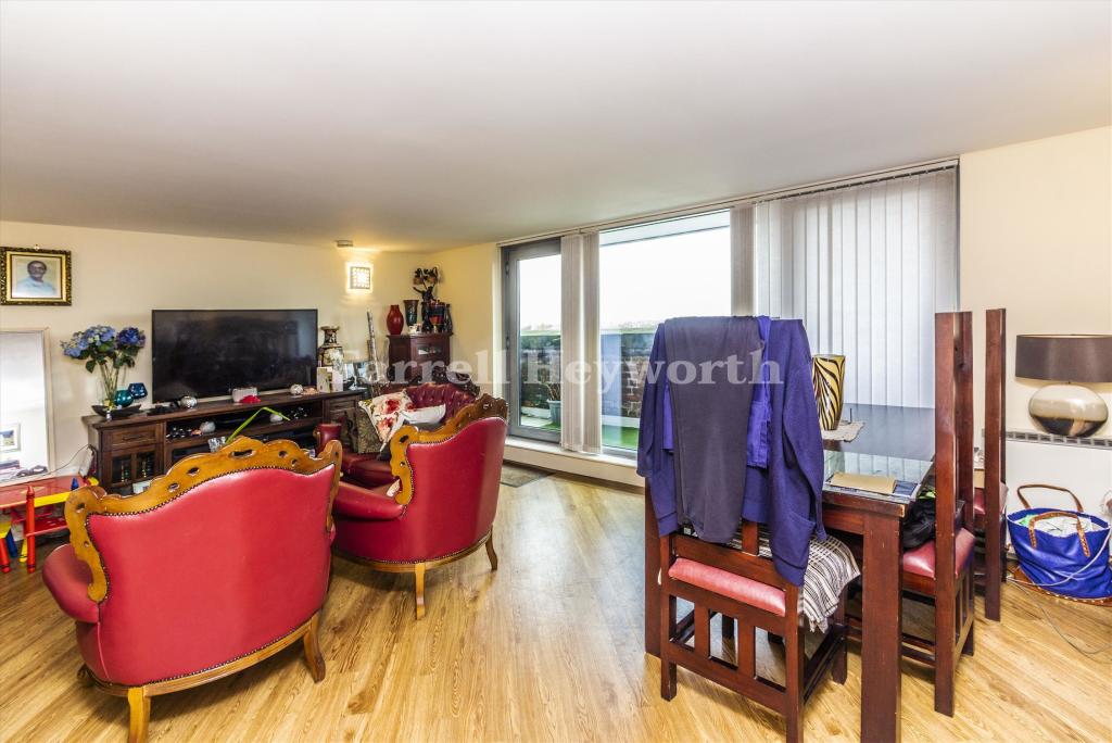 Lounge Diner image 2