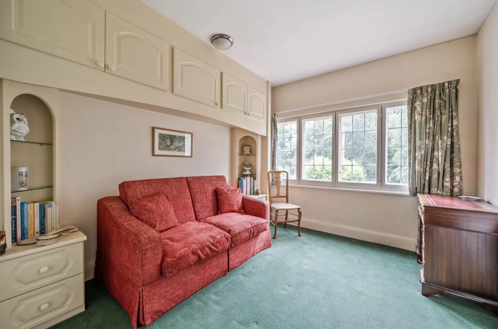 1300744-11-684089...