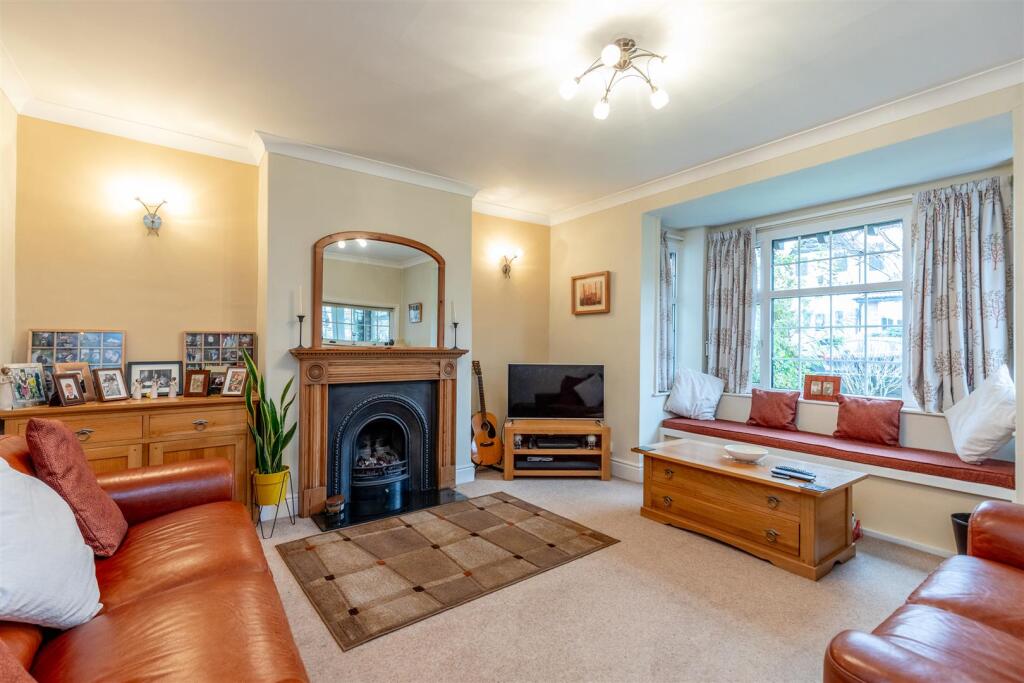 Wellington Walk, Westbury on Trym Living Room 2.jp