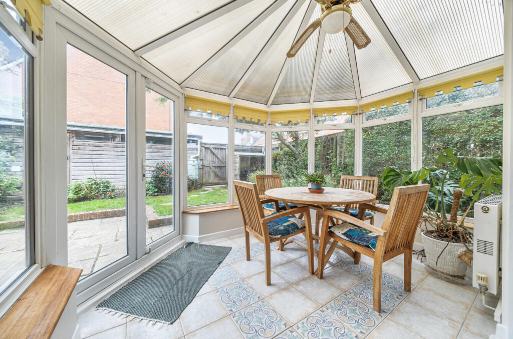 1362233-11-68de97...