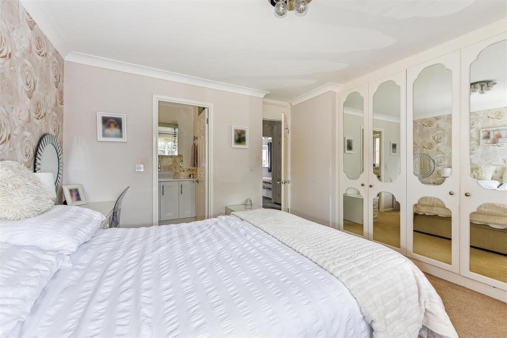 Master Bedroom Built in wardrobes.jpg