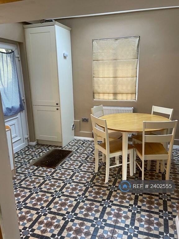 Kitchen Seating 
