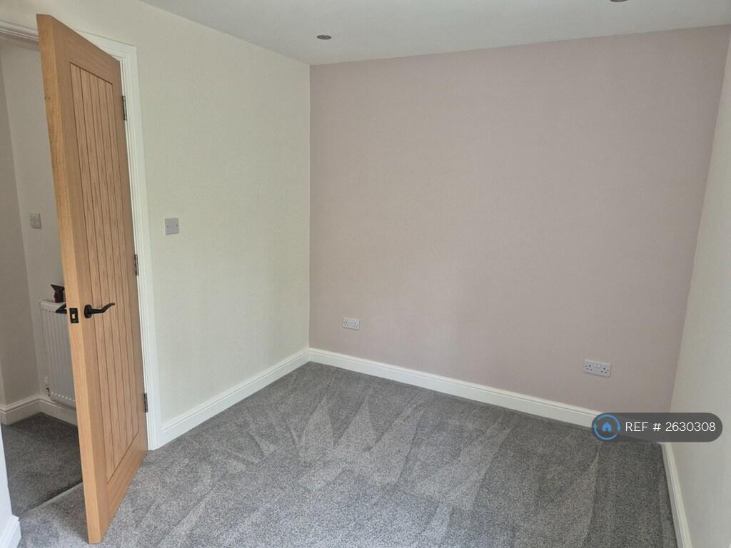 Front Main Bedroom