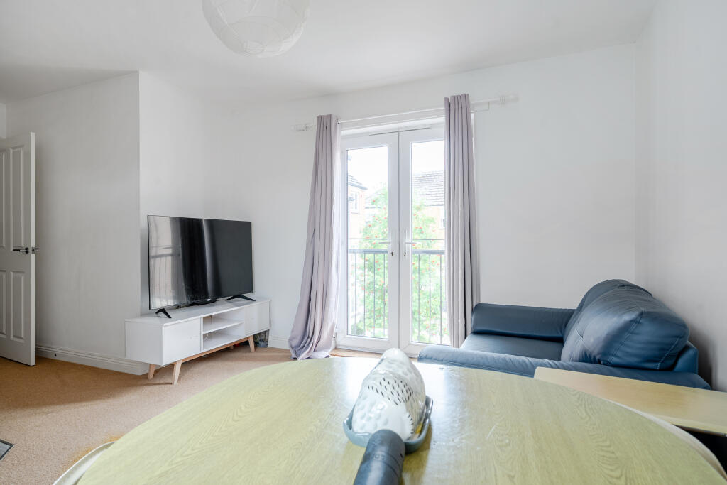 Open Plan Living Room / Kitchen
