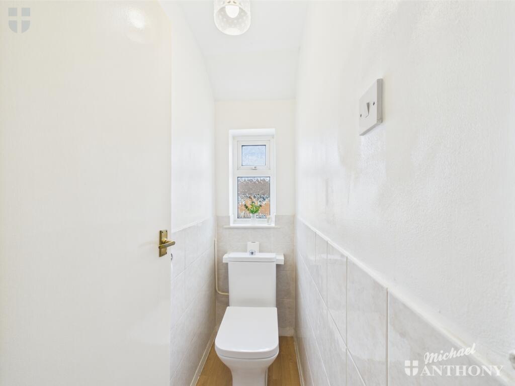 CAM03218G0-PR0665-STILL012