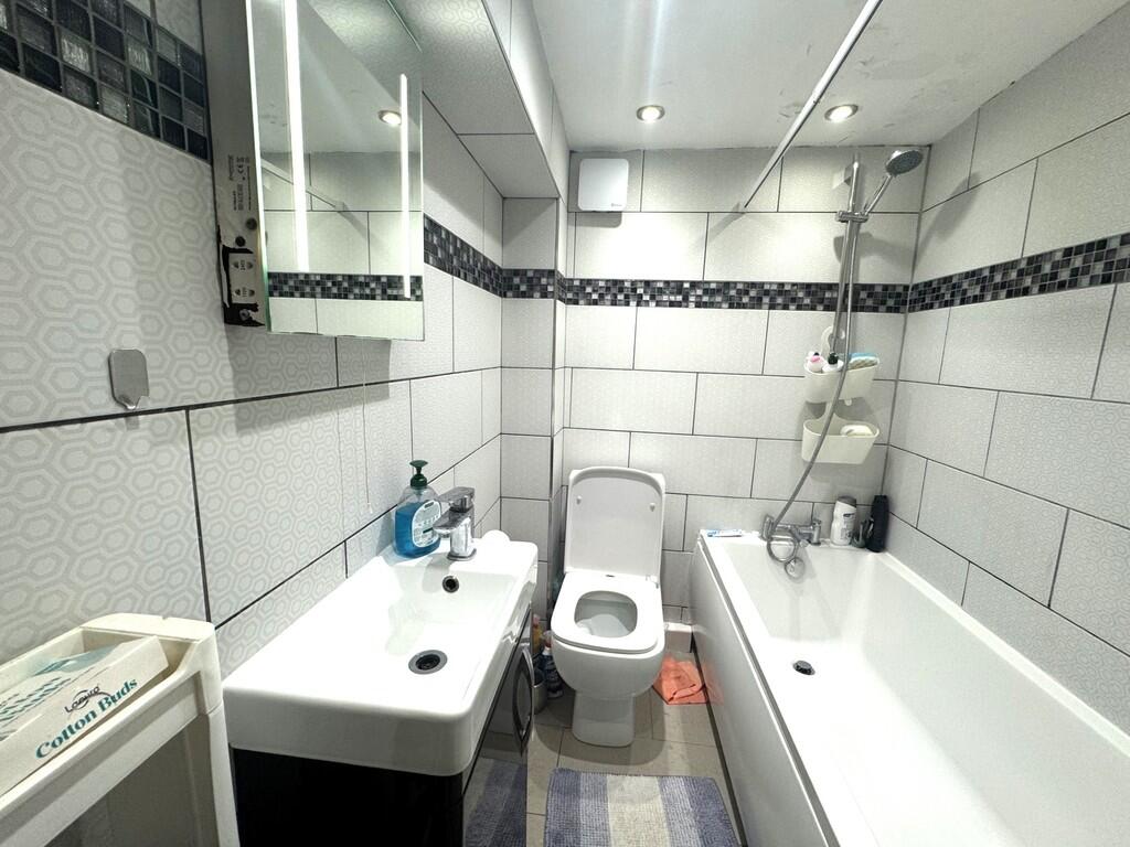 thumbnail_IMG_559...