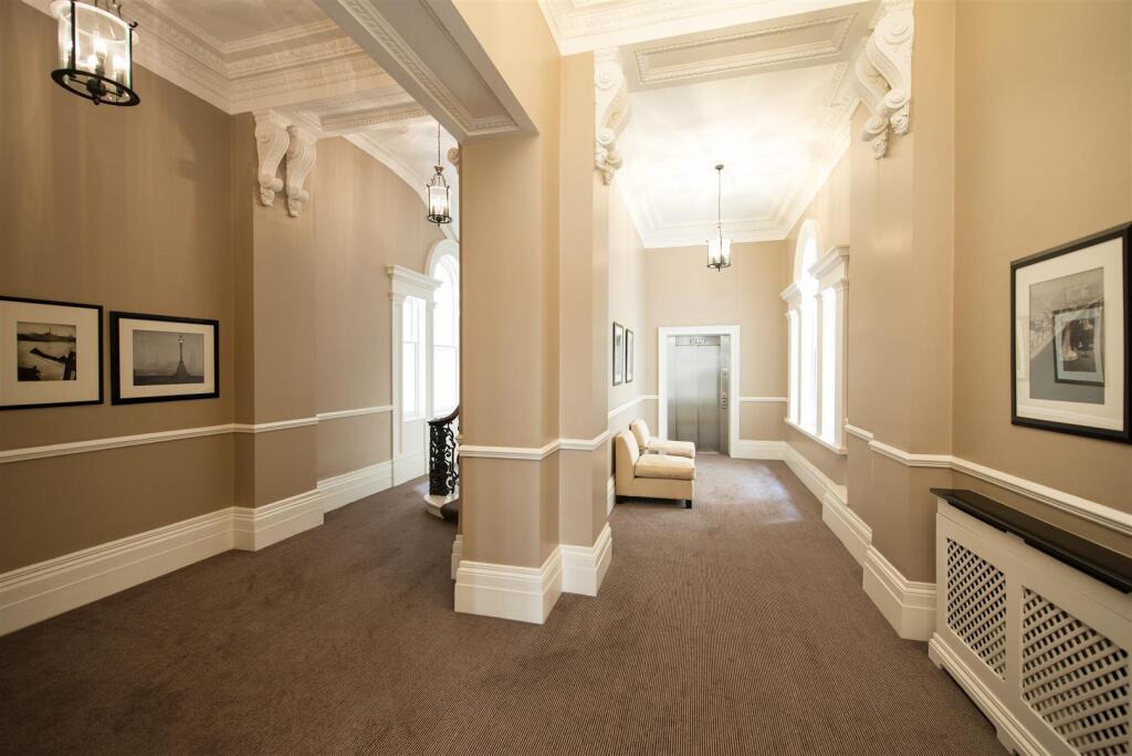31 Queen's Gate Terrace Comm Ent  2014 hi-res.jpg