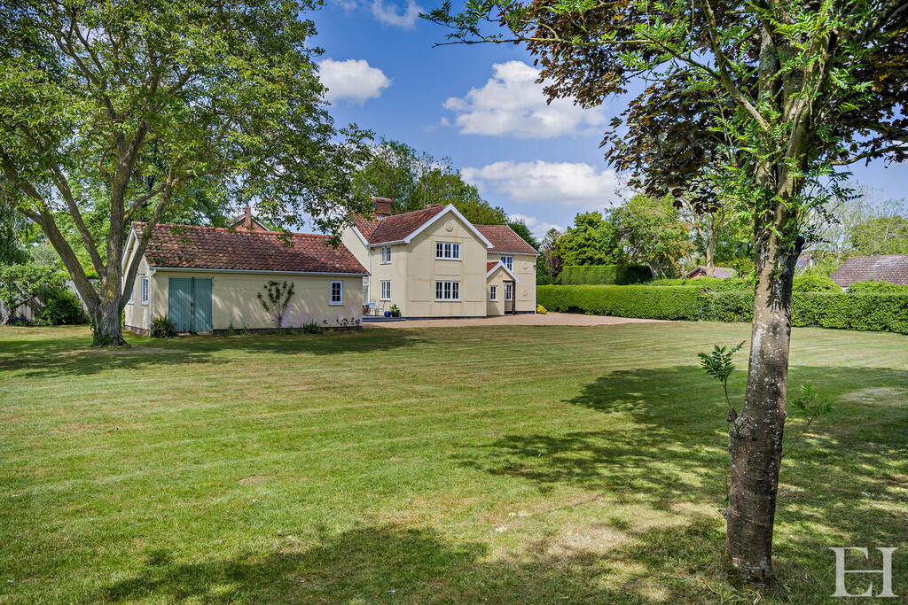 8647829-exteriorW...