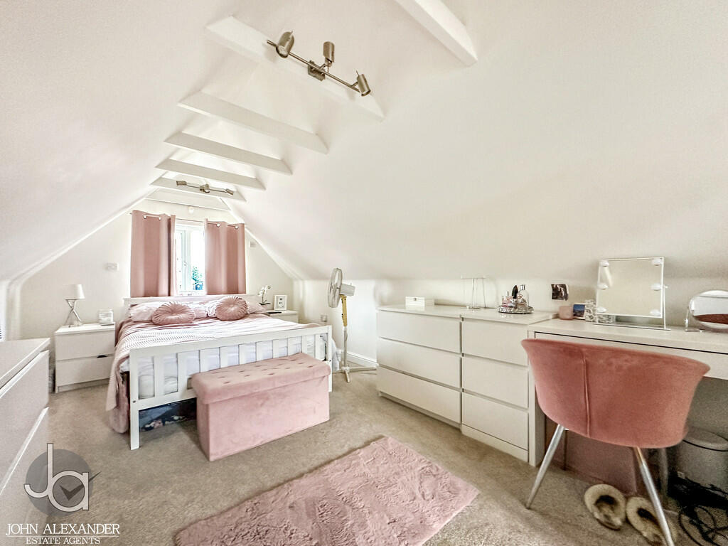 20241031_11481706...