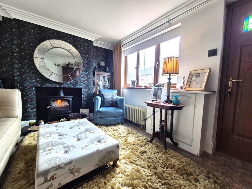 Front Lounge