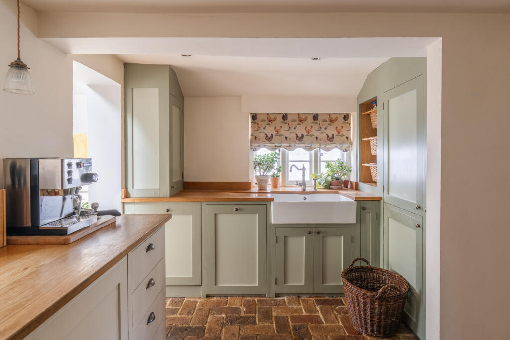 277393 - 4WalnutTreeCottages_HighRes-25.jpg