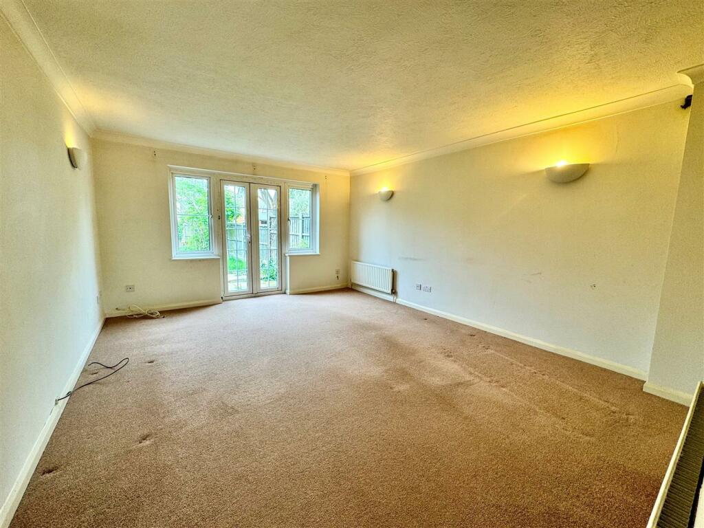 Living Room.jpg