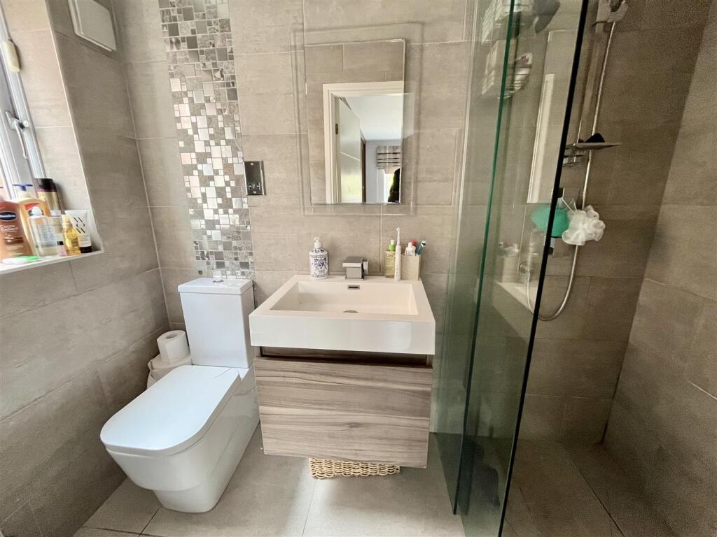 Ensuite Shower Room
